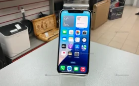 Apple iPhone 12 64 ГБ.