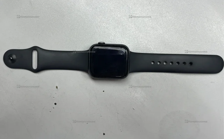 Часы  Apple Watch SE 44mm
