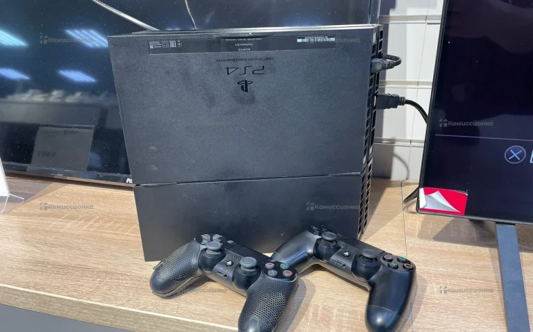 Приставка Sony PS4 Fat 500Gb.