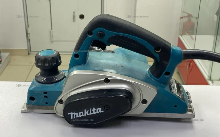Электрорубанок makita KP0800