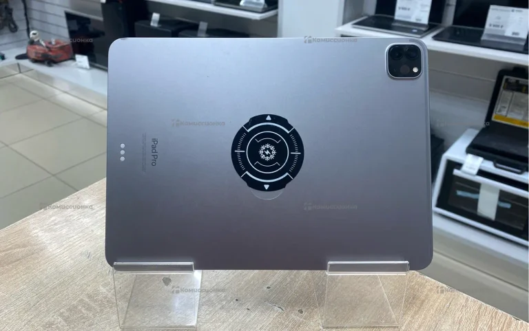 Планшет Apple iPad Pro 11 (2022) 128 ГБ Wi-Fi