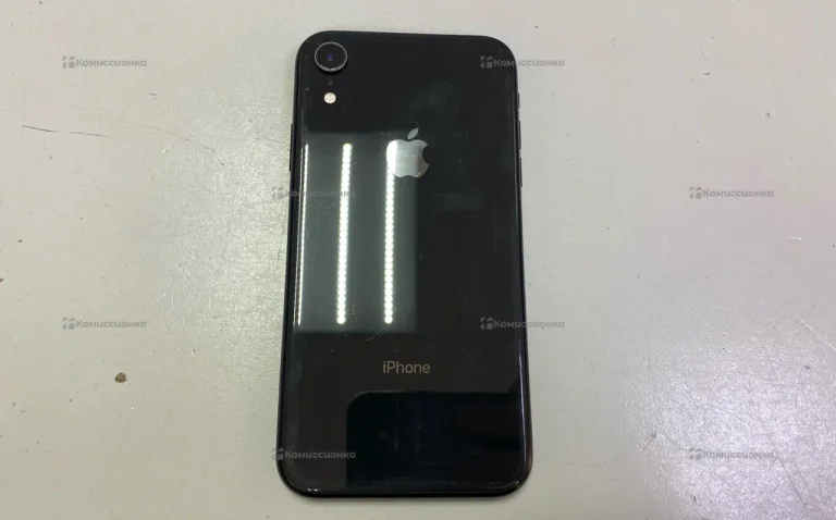 Apple IPhone XR 64 gb.