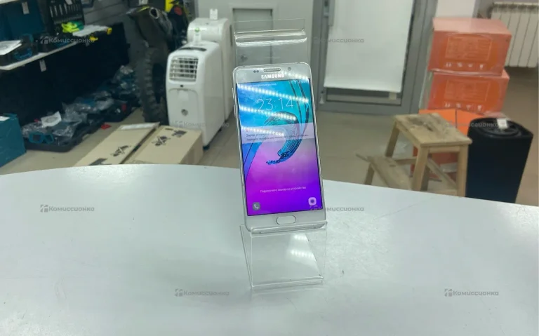 Samsung Galaxy A3 1/16 ГБ