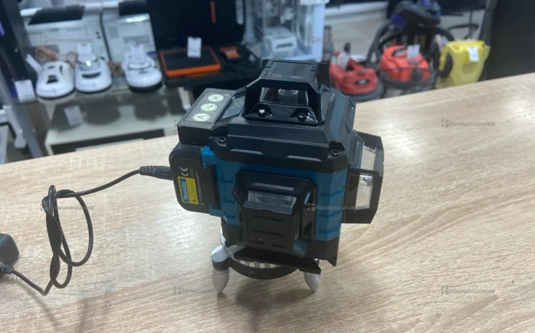 Лазерный уровень Makita реплика 16D