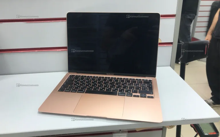MacBook Air 13 i3