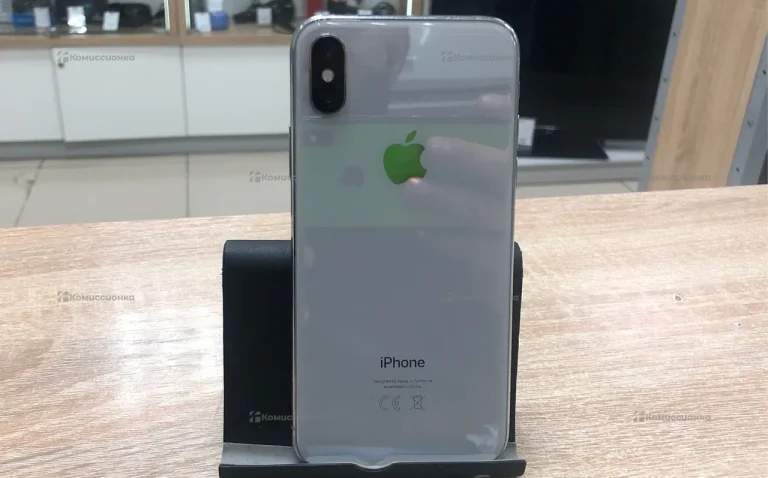 Apple IPhone X64 ГБ