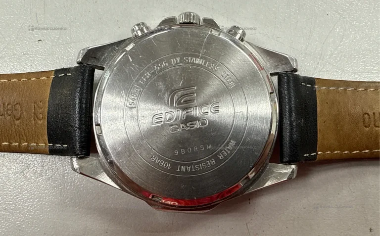 Часы  Casio Edifice EFR-556