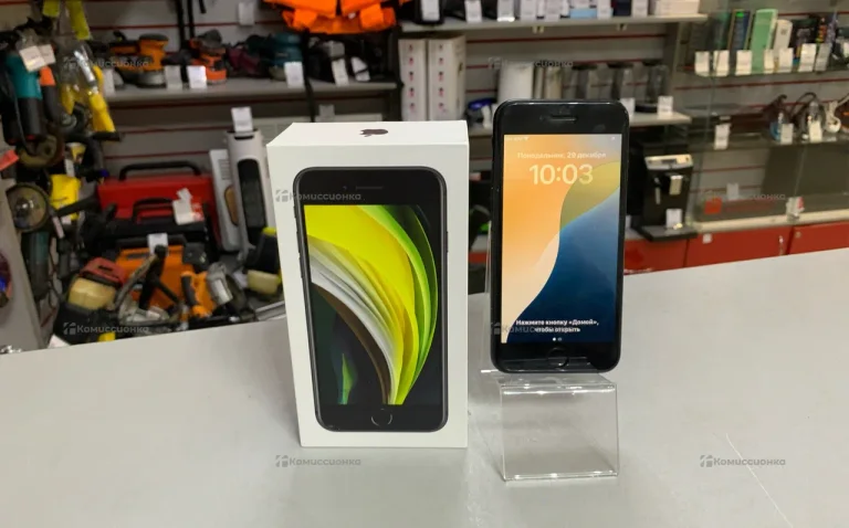 Apple iPhone SE (2020) 4/64 ГБ