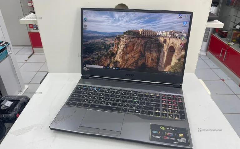 Ноутбук MSI Alpha 15 A4DEK-012XRU