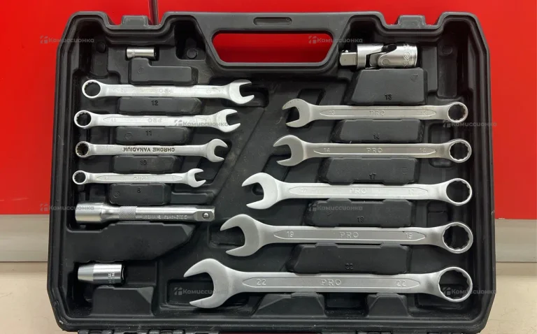 Набор инструментов STARTUL 1/4 , 1/2 6 граней 82 п