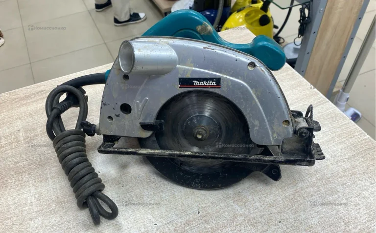 Дисковая пила makita 5604R