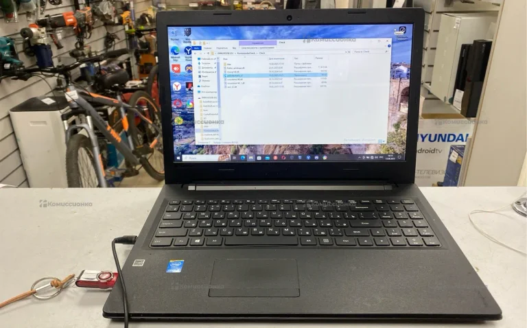 Ноутбук  Lenovo i3-5005U
