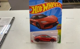 Машинка HotWheels Koenigsegg Gemera