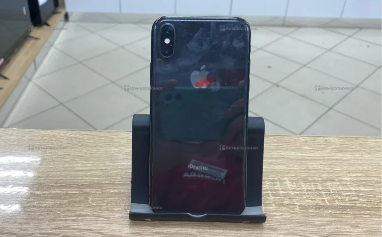 Apple iPhone X 3/64 ГБ