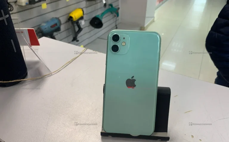Apple iPhone 11 4/128 ГБ