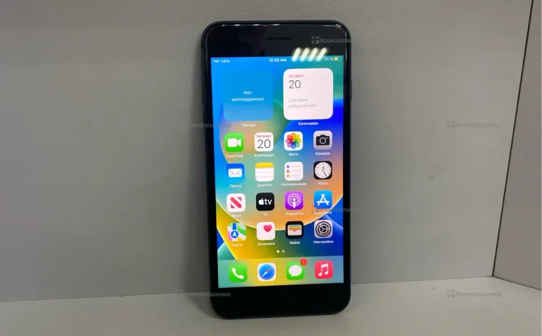 Apple iPhone 8 Plus 3/64 ГБ