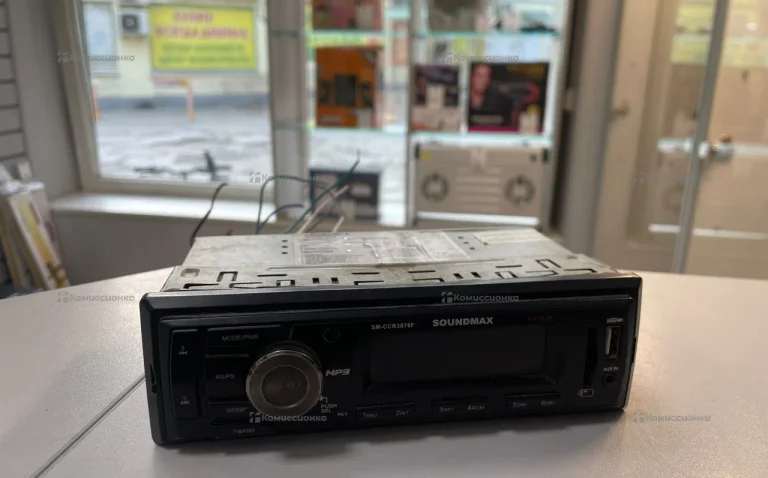 Автомагнитола  SOUNDMAX SM-CCR3076F