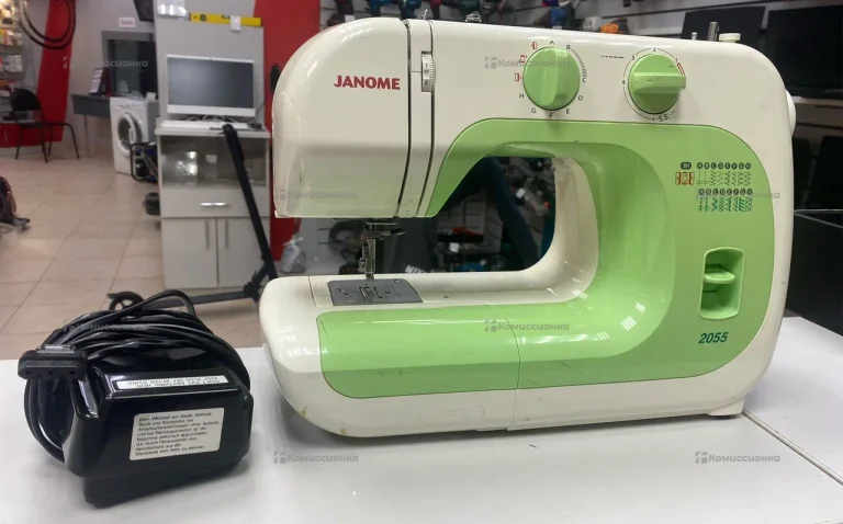 Швейная машина Janome 2055