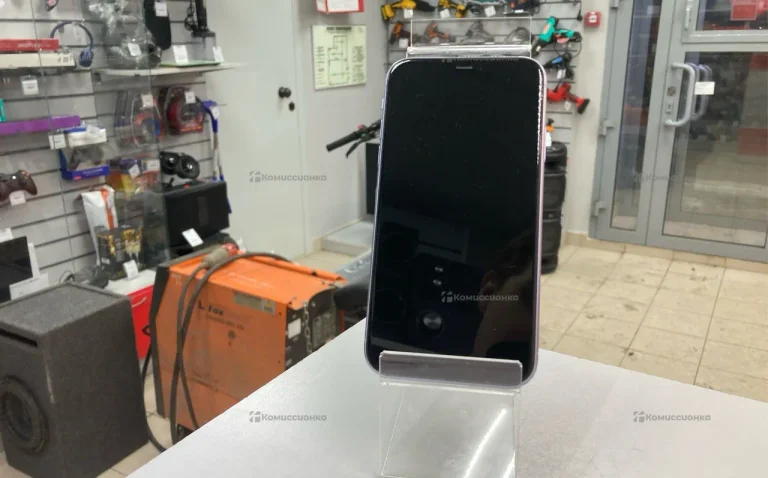 Apple iPhone 11 4/64 ГБ