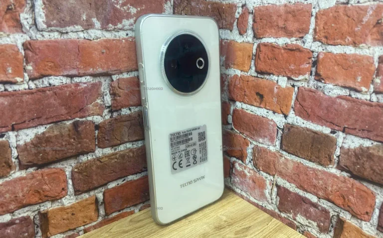 Tecno Spark 30C 4/128 ГБ