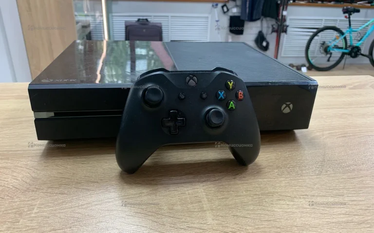Приставка Xbox One 500Gb