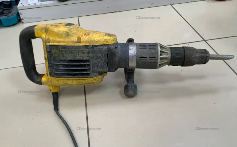 Отбойный молоток dewalt D25899K