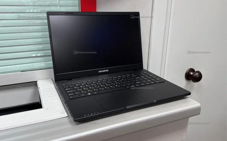 Ноутбук  aquarius cmp ns685u