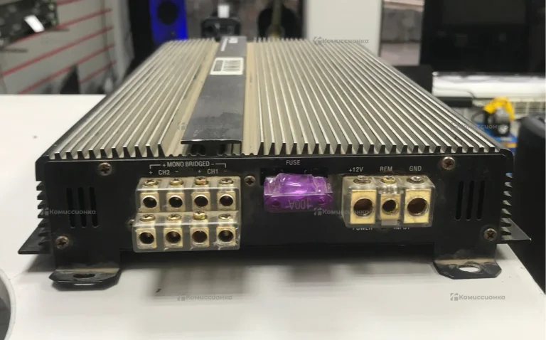 Усилитель  MOMO A-4.200