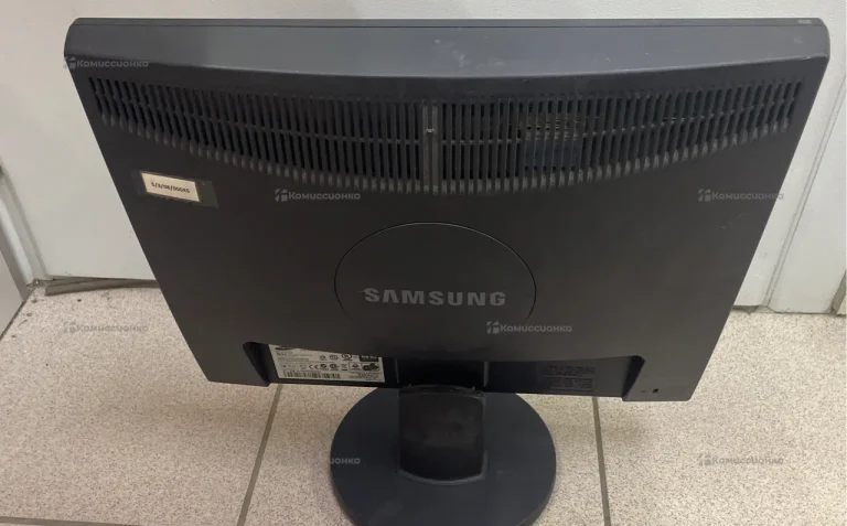 Монитор Samsung SyncMaster 943N