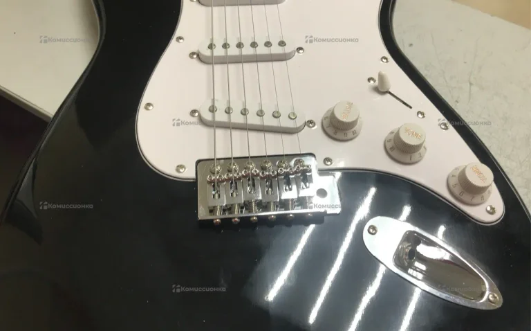 Гитара Rocket St -01 pack(гитара +комбик)