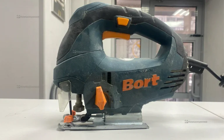 Электролобзик Bort BPS-751-L