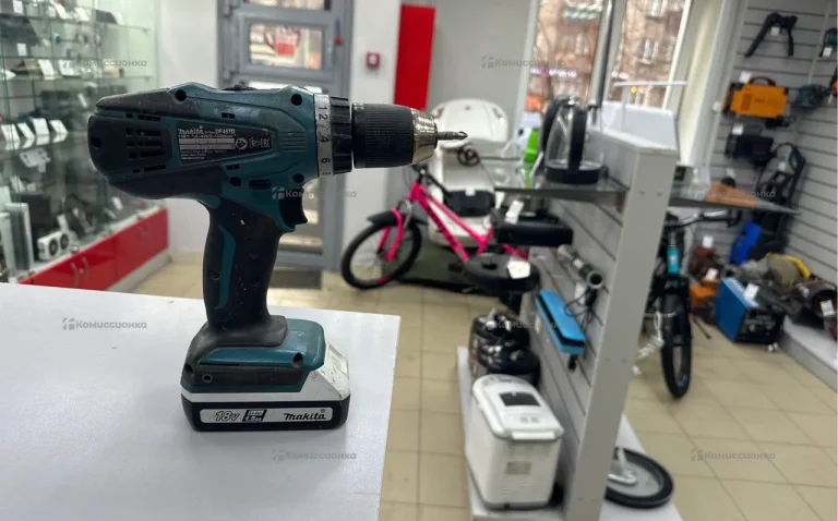 Шуруповерт MAkita DF457D