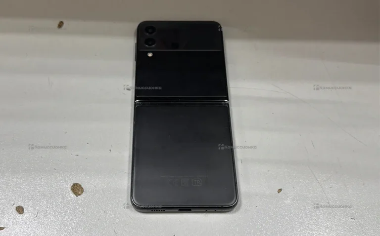 Samsung Galaxy Z Flip3 5G 8/128 ГБ
