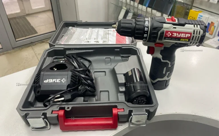 Аккумуляторный шуруповерт ЗУБР ДШЛ-121