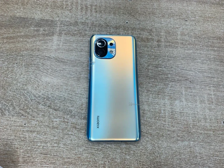 Xiaomi Mi 11 12/256 ГБ