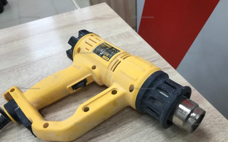 строительный фен Dewalt