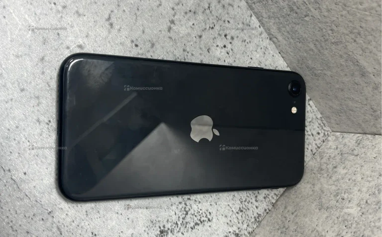 Apple iPhone SE (2022) 4/128 ГБ