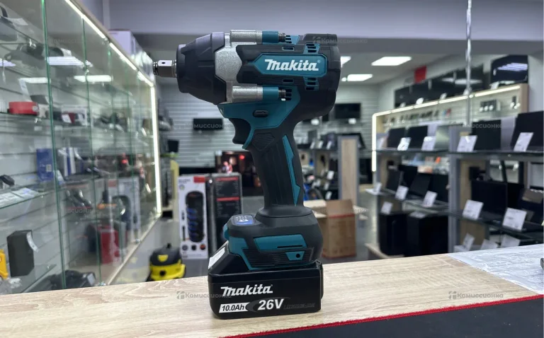 Makita Гайковерт 26V