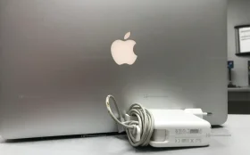 Ноутбук MacBook AIR 2013