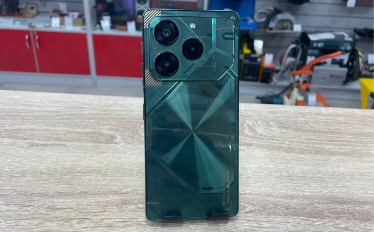 Tecno POVA 6 Pro 5G 12/256 ГБ
