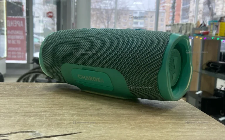 Колонка  JBL CHARGE 4