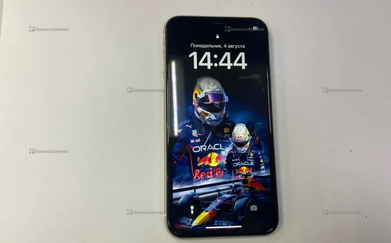 Apple Iphone 11 64 ГБ