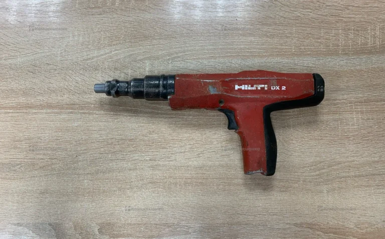 Пороховой монтажный пистолет Hilti DX 2