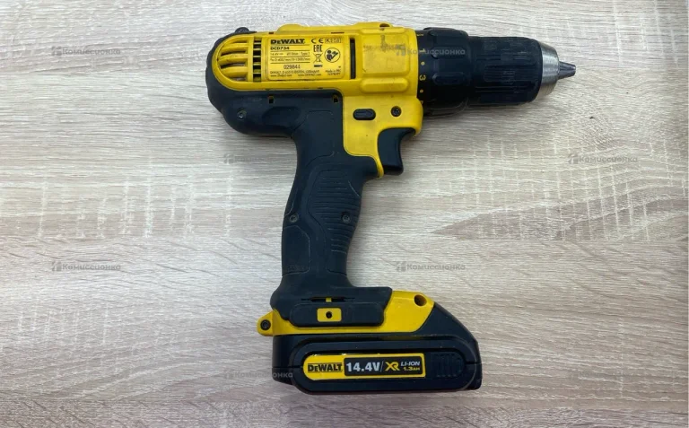 Дрель-Шуруповерт DeWalt DCD734