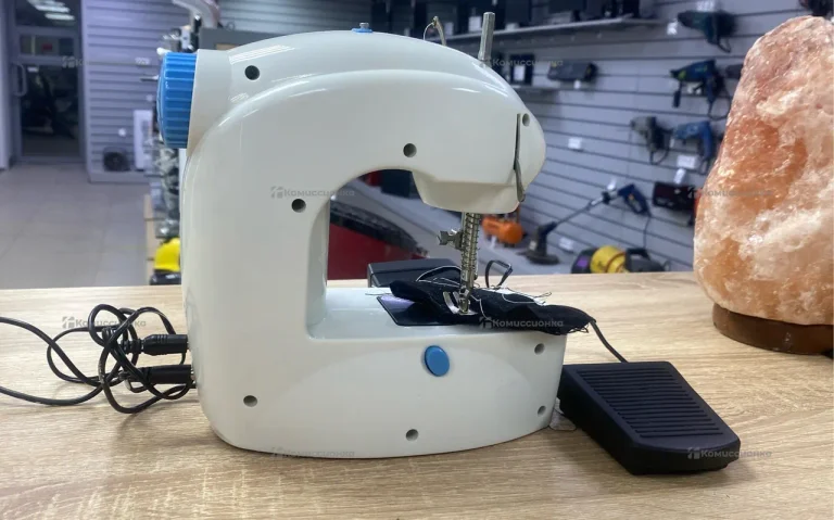 Швейная машина  excellent