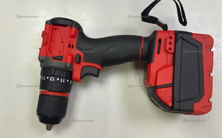 Шуруповерт бесщеточный Milwaukee реп. M18