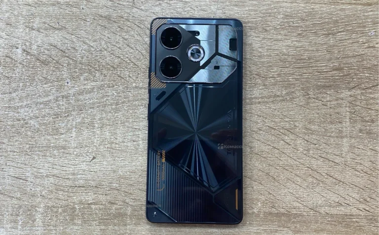 Tecno Pova 6 8/256 ГБ