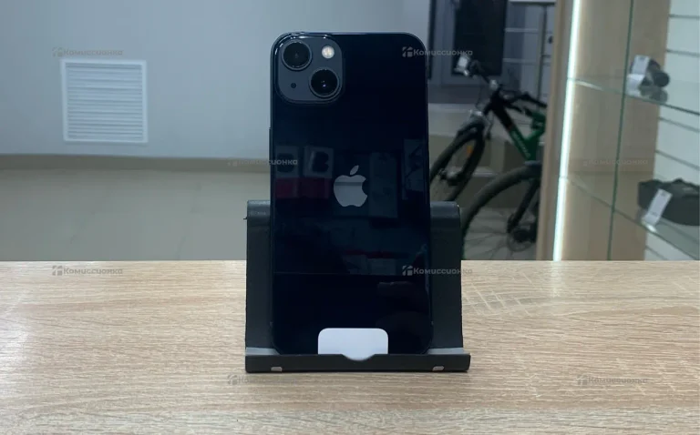 Apple iPhone 13 4/128 ГБ