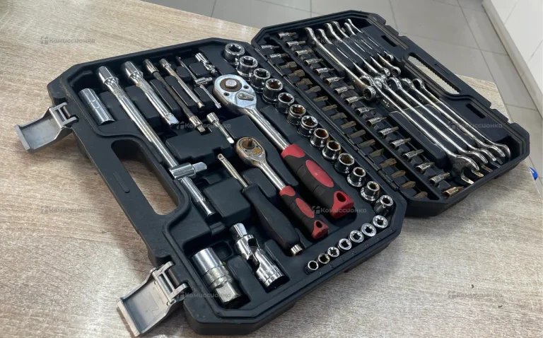 Набор инструментов Tools