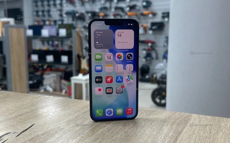 Apple iPhone 16e 8/128 ГБ